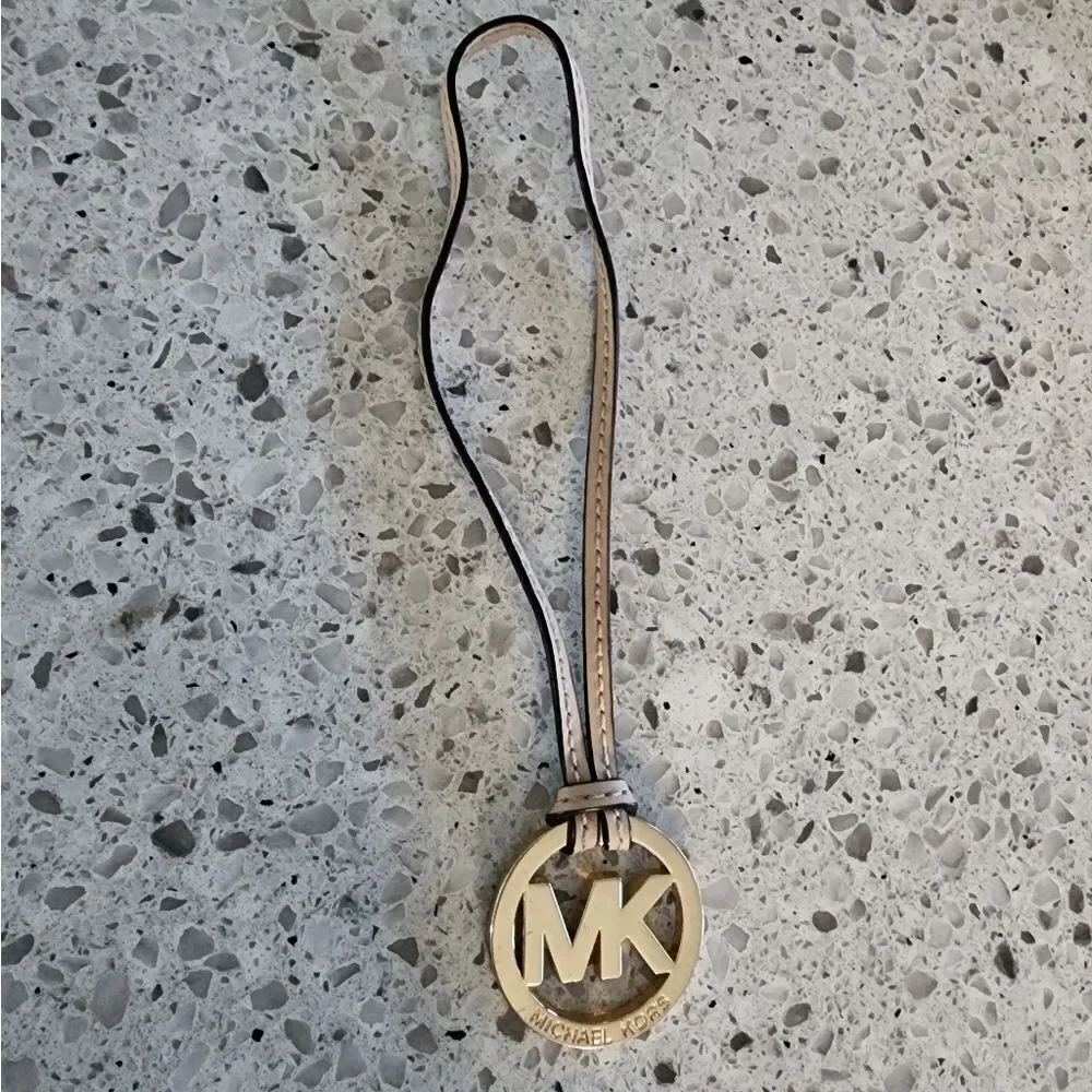 Michael Kors Hang Tag